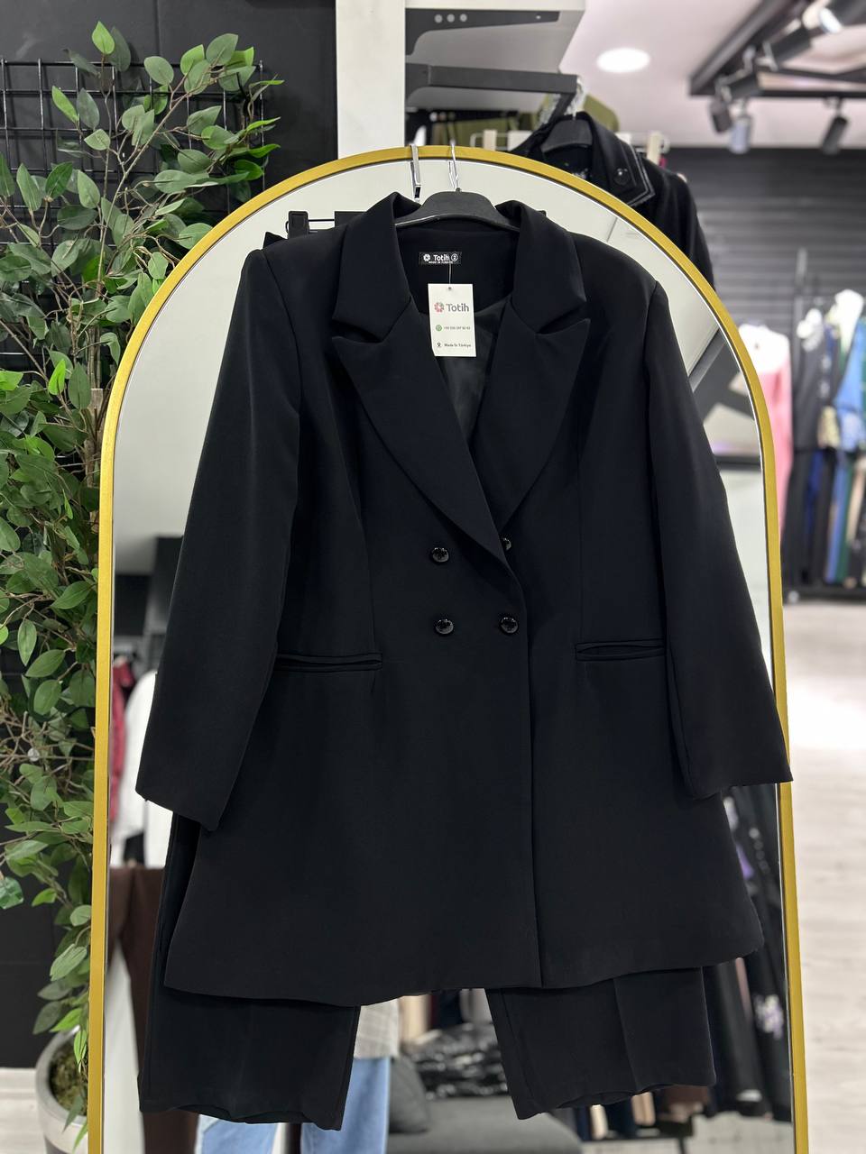 Rania Resmî Takımı (Siyah)