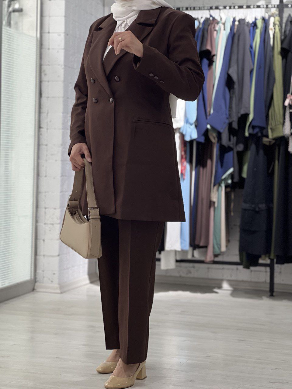 Rania Resmî Takımı (kahverengi)