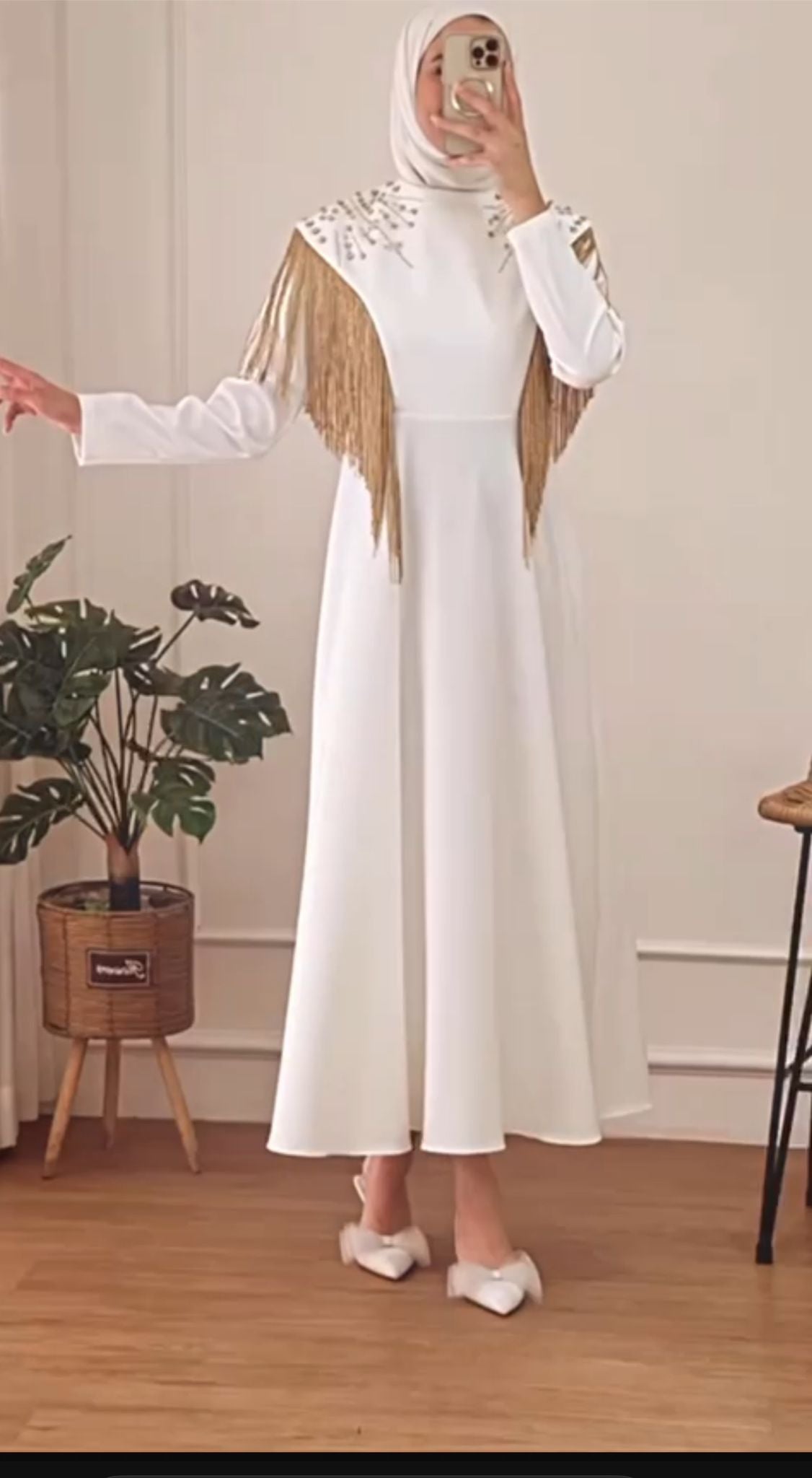 Tala beyaz elbise